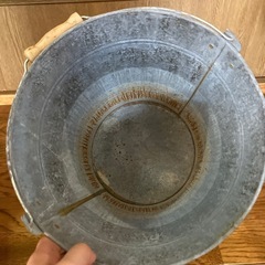 アンティークバケツの画像