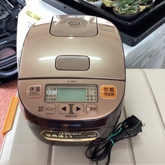 炊飯器　3合炊き　2016年製