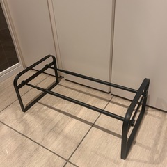 山崎実業　伸縮シューズラック　ブラック