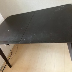 無料　ニトリダイニングテーブル(伸長式)