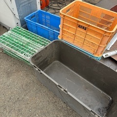 コンテナ　プラスチック　箱　　
