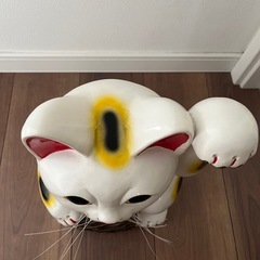 招き猫　陶器　貯金箱の画像