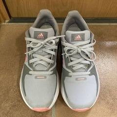 【値下げ】adidasスニーカー　２３センチ