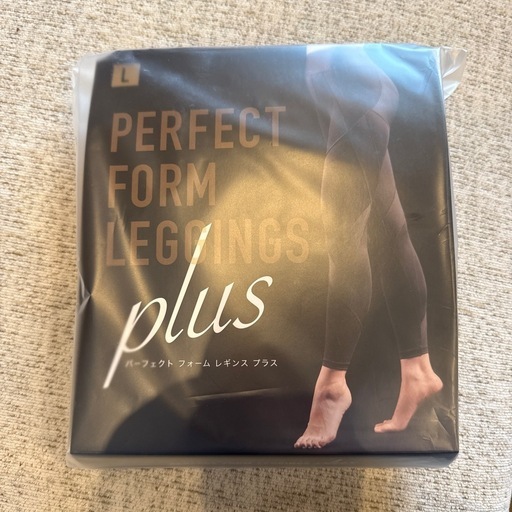 PERFECT FORM LEGGINGS plusLピラティス　レギンス