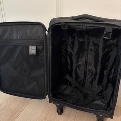 キャリーケース　黒　Sサイズの画像
