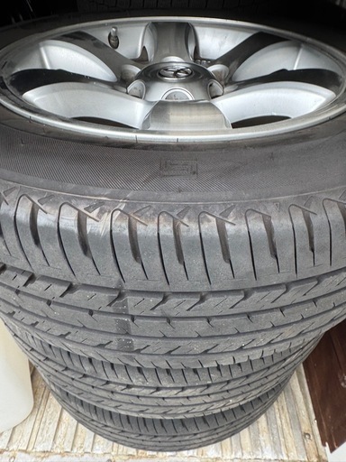 215/60 17 タイヤホイール4本‼️プラド純正ハイエース6穴美品