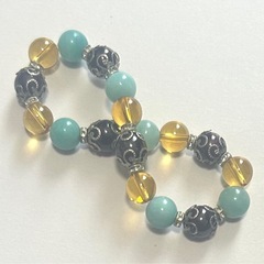 女性の金運UPのブレスレットの画像