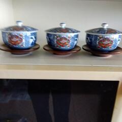 蓋付き茶碗の画像