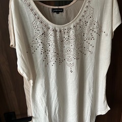 アイボリーTシャツ