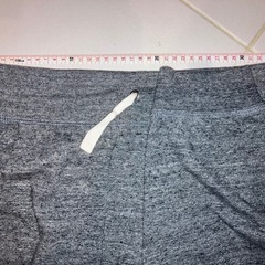 ほぼ未使用 ナイキ Nike グレー 薄手 七部丈パンツの画像