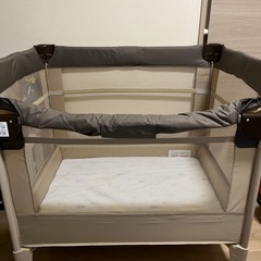 ベビーベッド　Aprica ココネルエアー　ブラウン