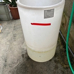 ポリエチレン製タンクの画像