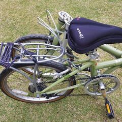 【値下げ】DAHON 製の折り畳み自転車(Boardwalk )、20インチ 、７段変速、純正リアキャリアと 純正の輪行用の収納袋付きの画像