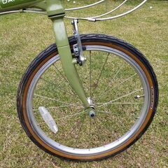 【値下げ】DAHON 製の折り畳み自転車(Boardwalk )、20インチ 、７段変速、純正リアキャリアと 純正の輪行用の収納袋付きの画像