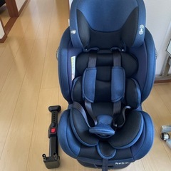 ネビオ　チャイルドシート