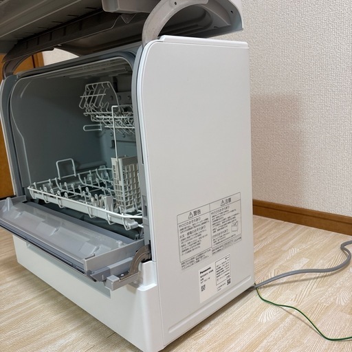 【美品】2024年製電気食器洗い乾燥機　NP-TSK1-W