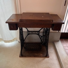 アンティークミシンの画像