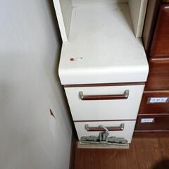 収納棚
