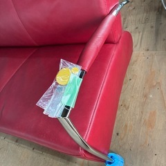 【美品】ソファ　本革　赤　三人掛け　リビングの画像