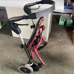 介護用歩行器の画像