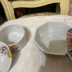 有田焼　錦松梅　光峰昨　蓋つき煮物椀の画像
