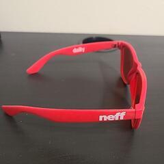 neff トイサングラスの画像