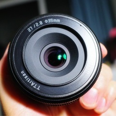 Tartisan 27mm F2.8の単焦点レンズ Xマウントの画像
