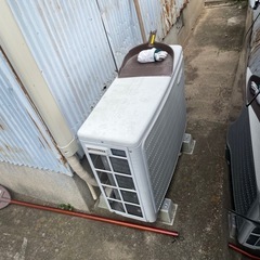 古いエアコン（使用不可）