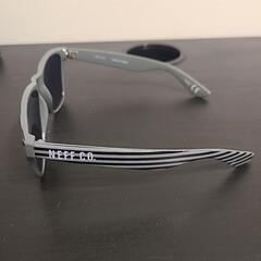 neff トイサングラスの画像