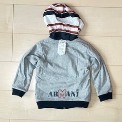 94 タグ付ARMANIJUNIOR パーカー　リバーシブルの画像
