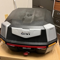 GIVIリアボックス モノロック42L