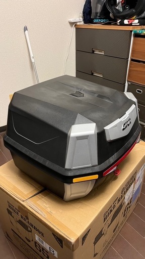 GIVIリアボックス モノロック42L