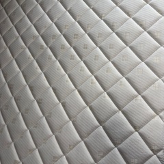 ニトリ　3ヶ月のみ使用セミダブルマットレスの画像