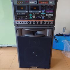古いカラオケ、本体とスピーカー　通電のみ確認