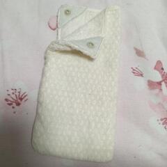 リボン刺繍 ホワイト フリースハンカチの画像