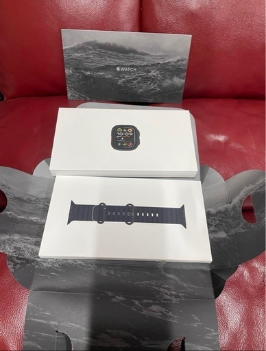 Apple Watch Ultra 2（GPS + Cellularモデル）- 49mmブラックチタニウムケースとブラックオーシャンバンド