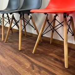 イームズ シェルチェア リプロダクト　4脚　の画像