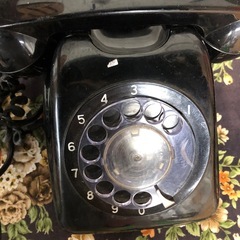 黒電話　インテリアの画像