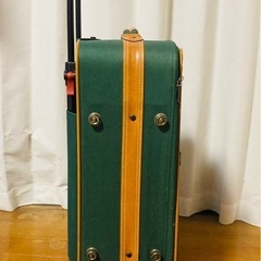 スーツケースの画像