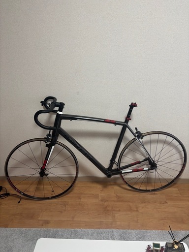 トレック マドン2.3 アルミフレーム採用上位クラスのロードバイク