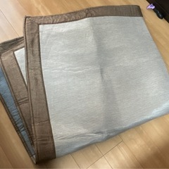 カーペット　ニトリ　ラグNクール185cm✖️185cm 差し上げ
ます 