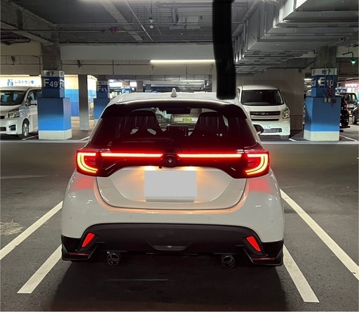 ヤリスクリスタルアイ