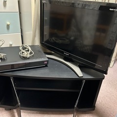 テレビ、レコーダー、テレビ台の3店セット