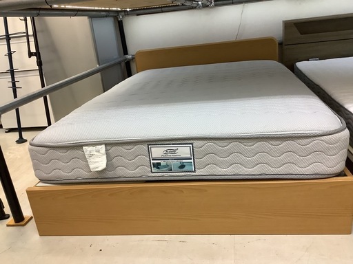 【リサイクルサービス八光】ダブルベッド　2口コンセント　収納付き