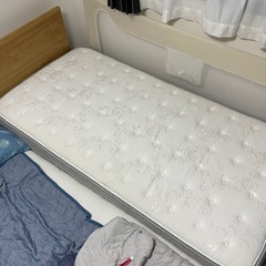 シングルベッド　マットレス付き