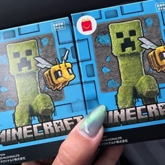 マクドナルド　ハッピーセット　マイクラ　クリーパー　草ブロックとラマの画像