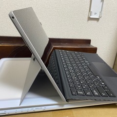 Surface pro5 128GB メモリ4G解像度3Kの画像