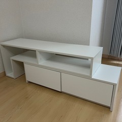 収納有り　テレビ台