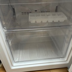 【お渡し先決定】2ドア冷蔵庫　140Ｌの画像
