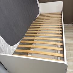 IKEA ベッドフレーム・マットレスの画像